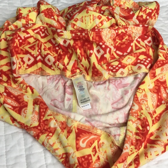 LuLaRoe TC Leggings - Picture 3 of 4